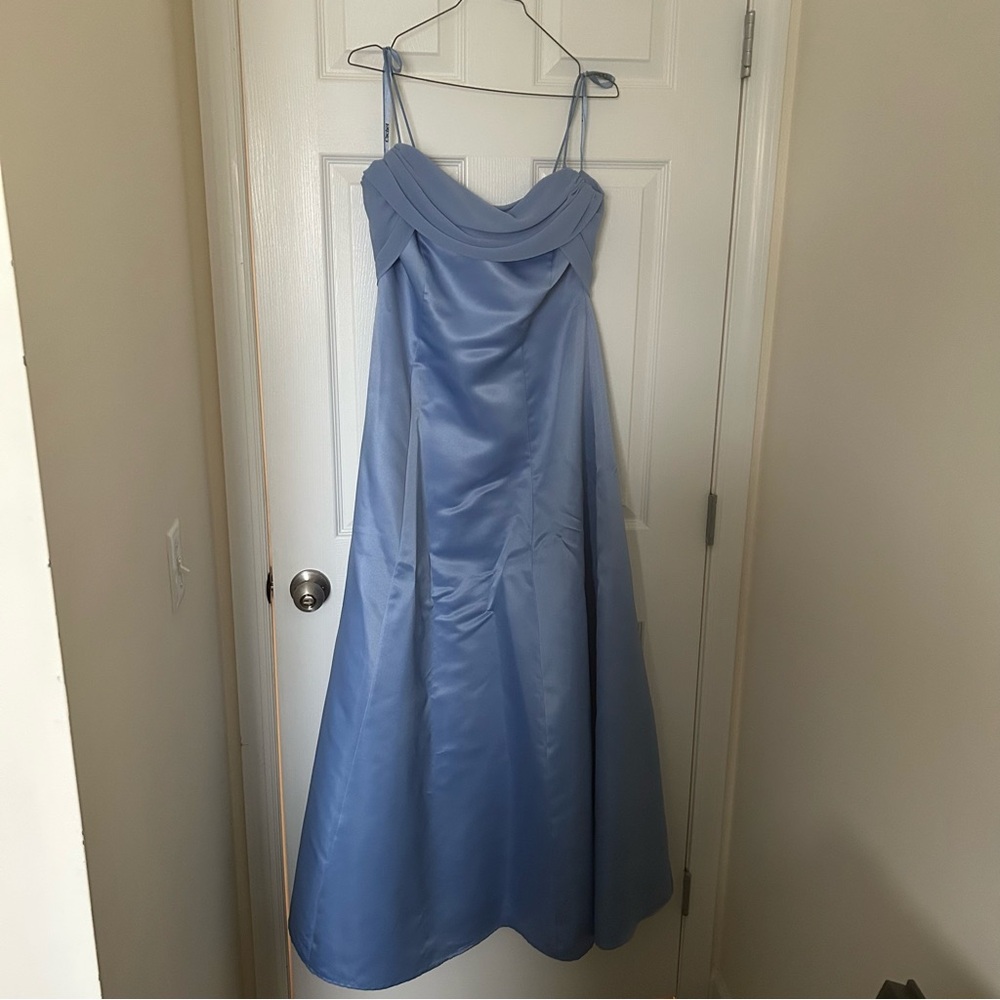 Cachet blue formal prom bridesmaid gown dress size 12
